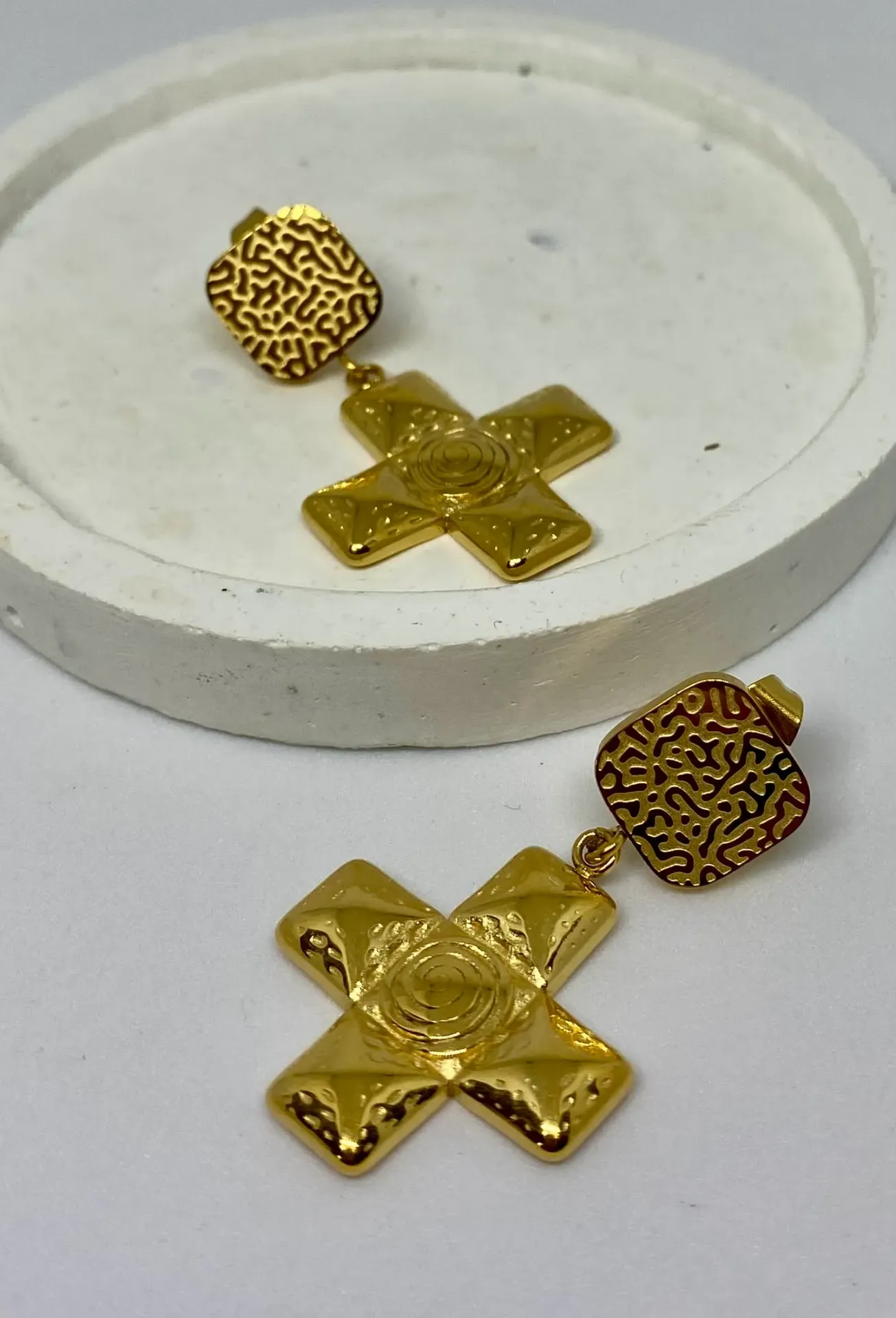 [A1045] ARETES CRUZ GRIEGA